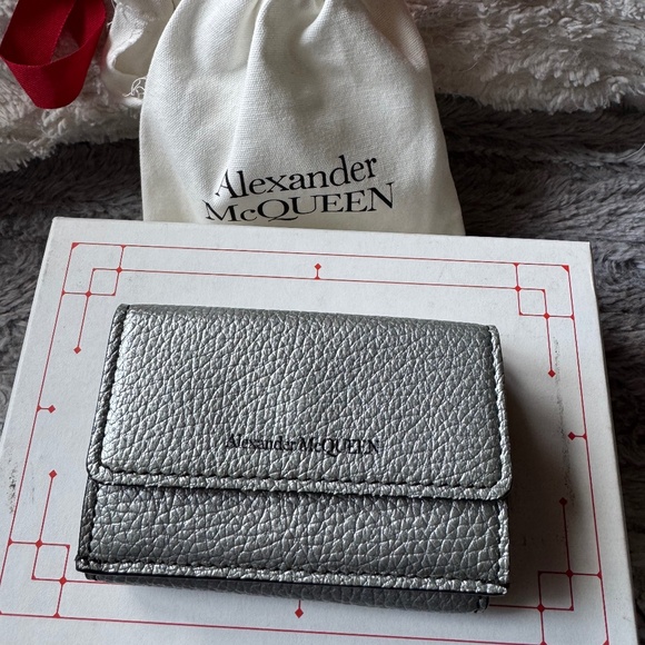 Alexander McQueen Metallic Grey/Silver wallet - Picture 1 of 3